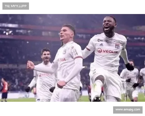 里昂3-1客胜摩纳哥,舒尔茨双响打破法甲争四格局